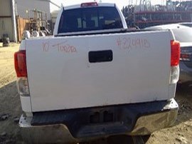 2010 TOYOTA TUNDRA WHITE, EXTD CAB, 5.7L AT, 4WD.  Z24915